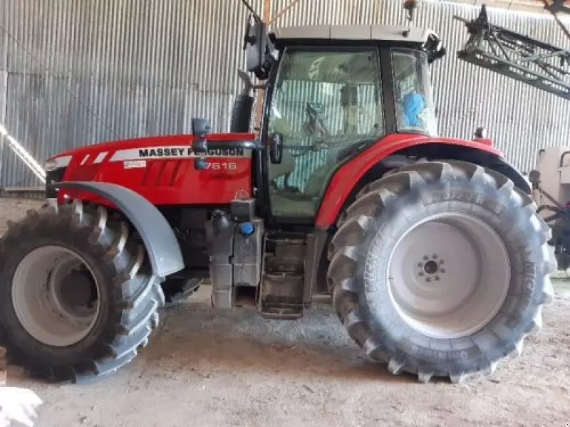 E-FARM: Massey Ferguson 7616 Dyna-6 - Trattore - id DUVQLV2 - Anno di costruzione: 2014 - Ore: 3.000,Potenza del motore: 160,Francia