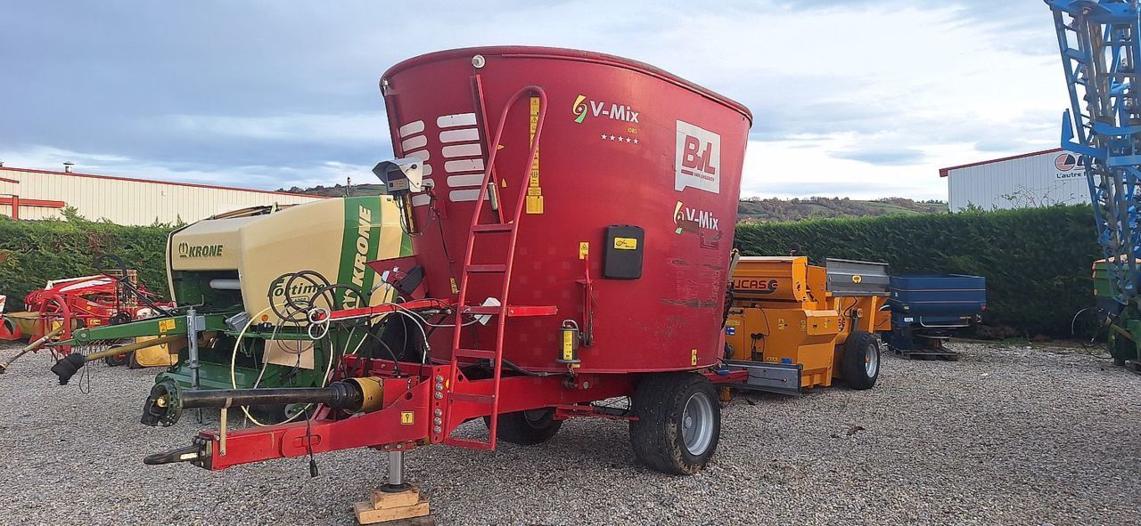 BVL 1085 Mixer feeder €6,500