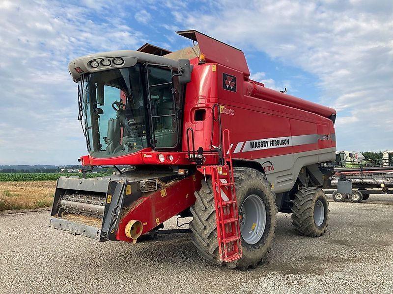 E-FARM: Massey Ferguson Beta 7270 - Moissoneuse-batteuse - id LGRKAVX - 69 000 € - Année: 2012 - Lecture du nombre d'heure: 1 680,Puissance du moteur (chevaux): 335,Autriche