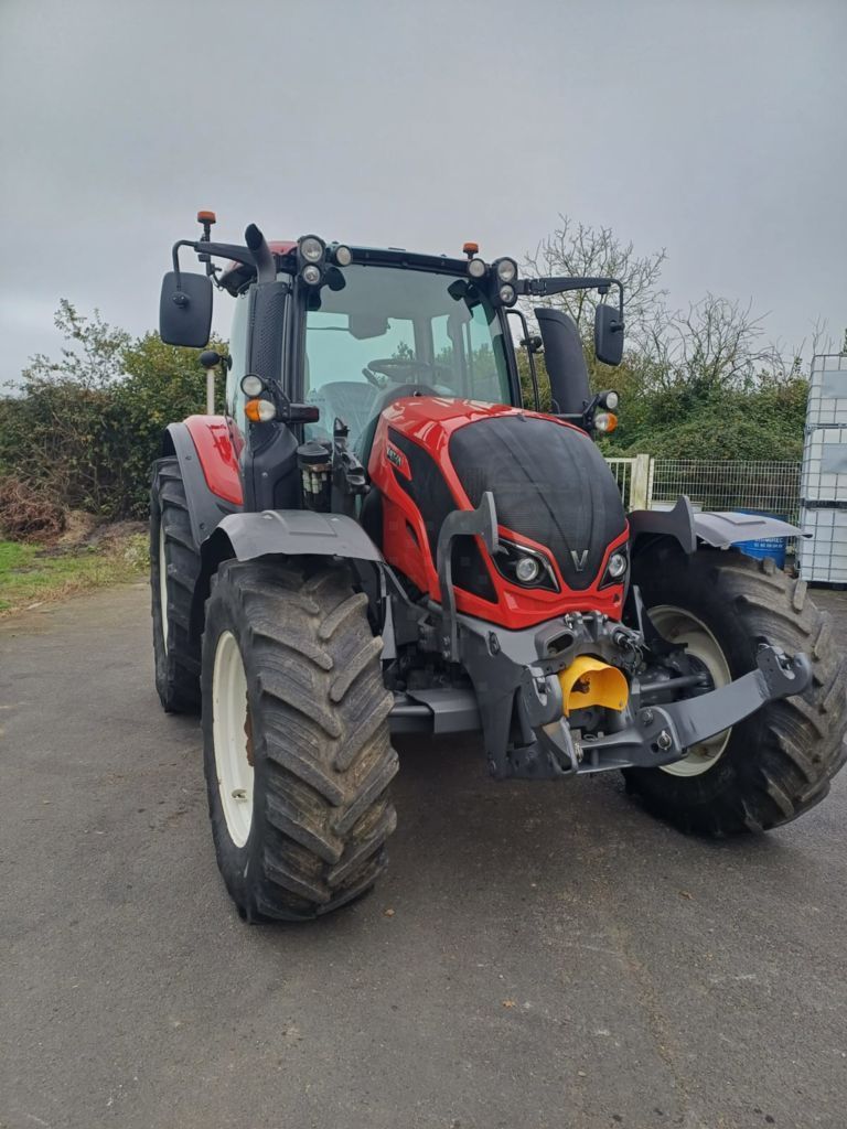 E-FARM: Valtra N134 Active - Tracteur - id QKUBUD1 - 65 000 € - Année: 2019 - Lecture du nombre d'heure: 5 350,Puissance du moteur (chevaux): 135,France