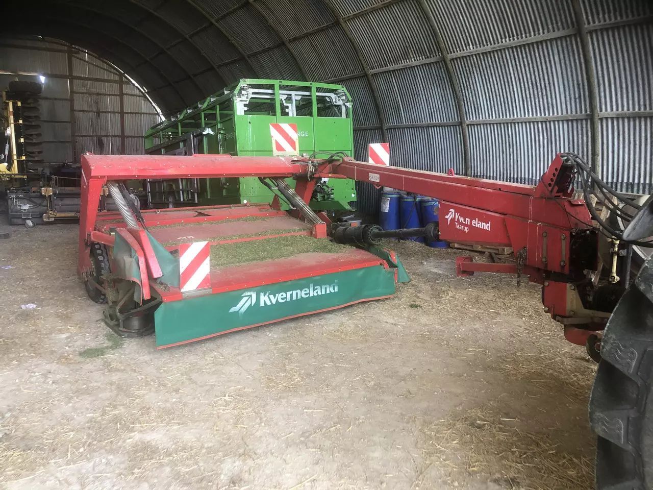 E-FARM: Kverneland 4332 lt - Falciatrice - tosaerba - id QHK4HQP - 10.000 € - Anno di costruzione: 2012 - Francia