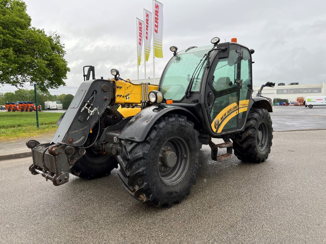 E-FARM: New Holland th 742 plus - Ładowacz teleskopowy - id KMPA31K - 65 000 € - Rok produkcji: 2022 - Motogodziny: 2549,Moc silnika: 121,Francja