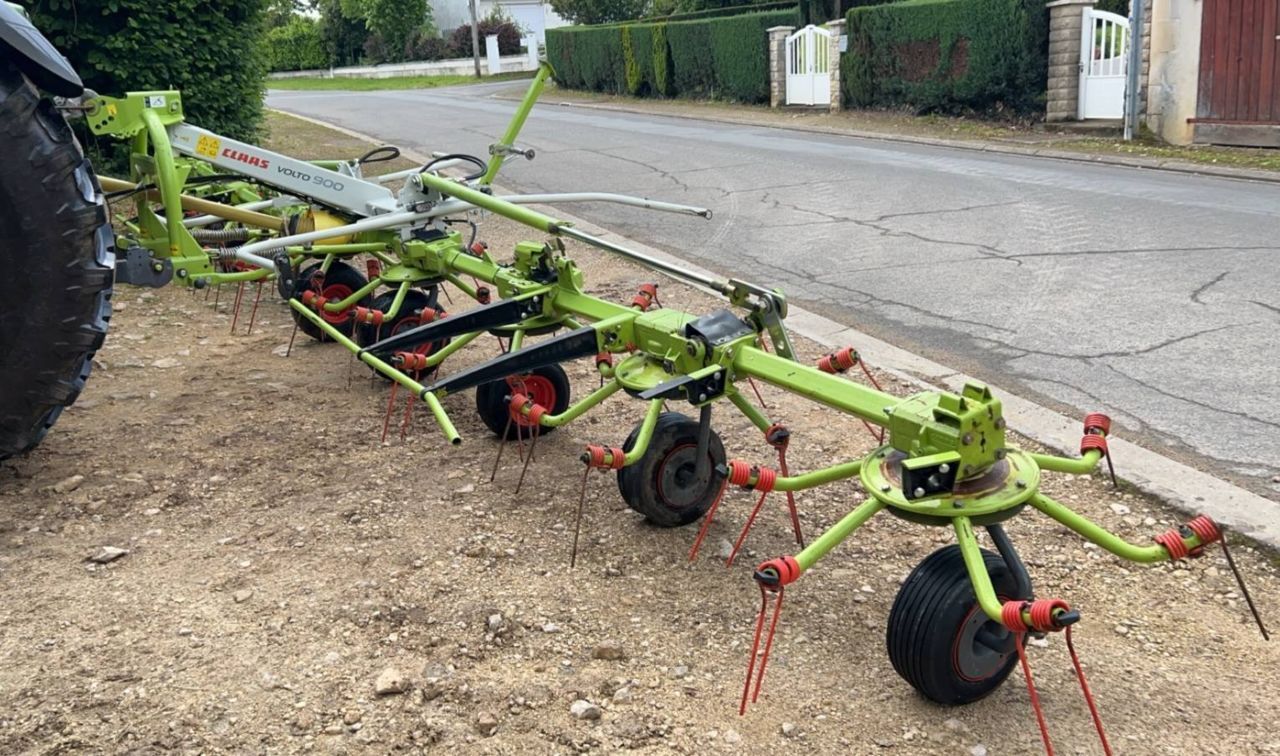 Claas Volto 900 Tedder €8,800