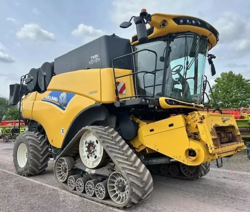 E-FARM: New Holland cr 10.90 st - Combine harvester - id Y6NGGWT - Year of construction: 2017 - Engine hours: 1,692,Engine power (HP): 598,Germany