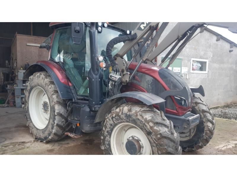 E-FARM: Valtra N114e - Tractor - id AYBV4GH - €75,000 - Year of construction: 2019 - Engine hours: 3,400,Engine power (HP): 115,France