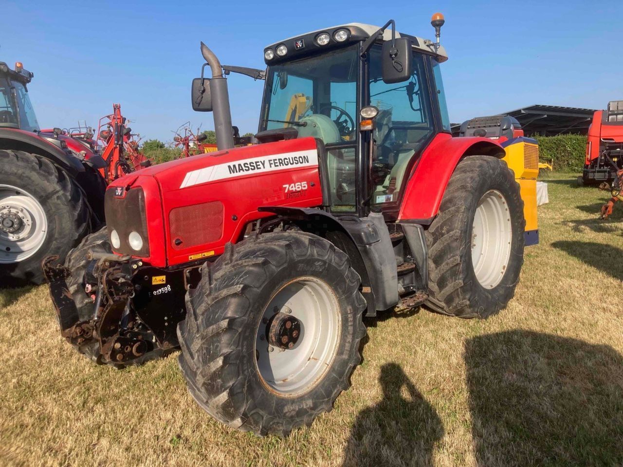E-FARM: Massey Ferguson 7465 - Tractor - id VNXE4FF - 37.000 € - Año: 2004 - Horas: 9500,Potencia del motor: 120,Francia