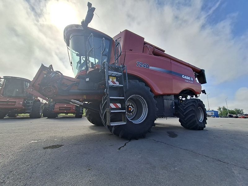 Case IH Axial-Flow 7240 Combine harvester €144,560