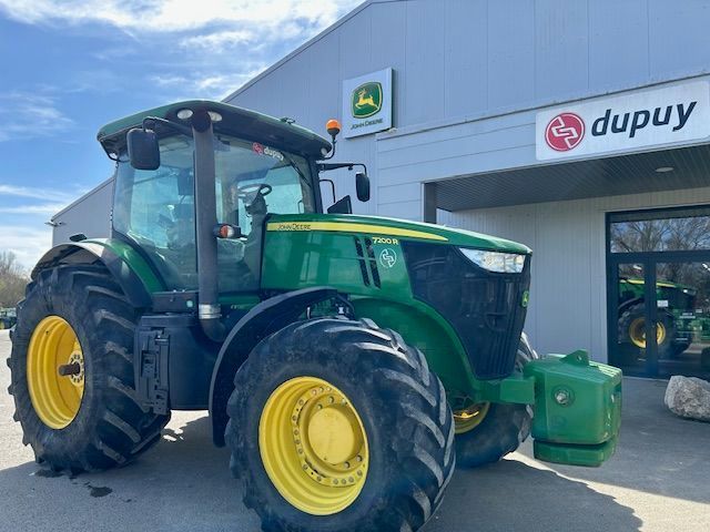 E-FARM: John Deere 7200 R - Tractor - id F4NPHZQ - 70.000 € - Año: 2011 - Horas: 3955,Potencia del motor: 200,Francia