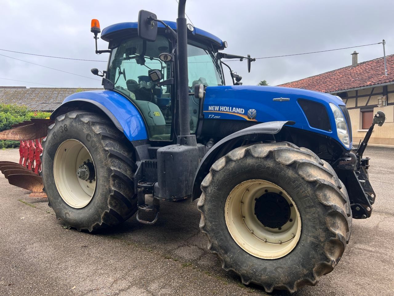E-FARM: New Holland T7.250 - Tractor - id KJQFIYZ - 52.000 € - Año: 2014 - Horas: 6800,Potencia del motor: 220,Francia