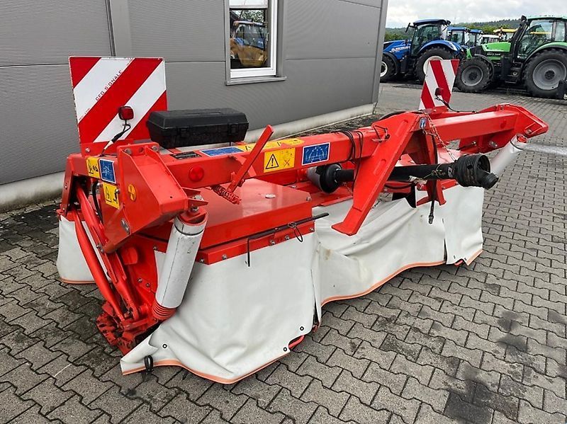 Kuhn GMD 802 F Mower €6,500