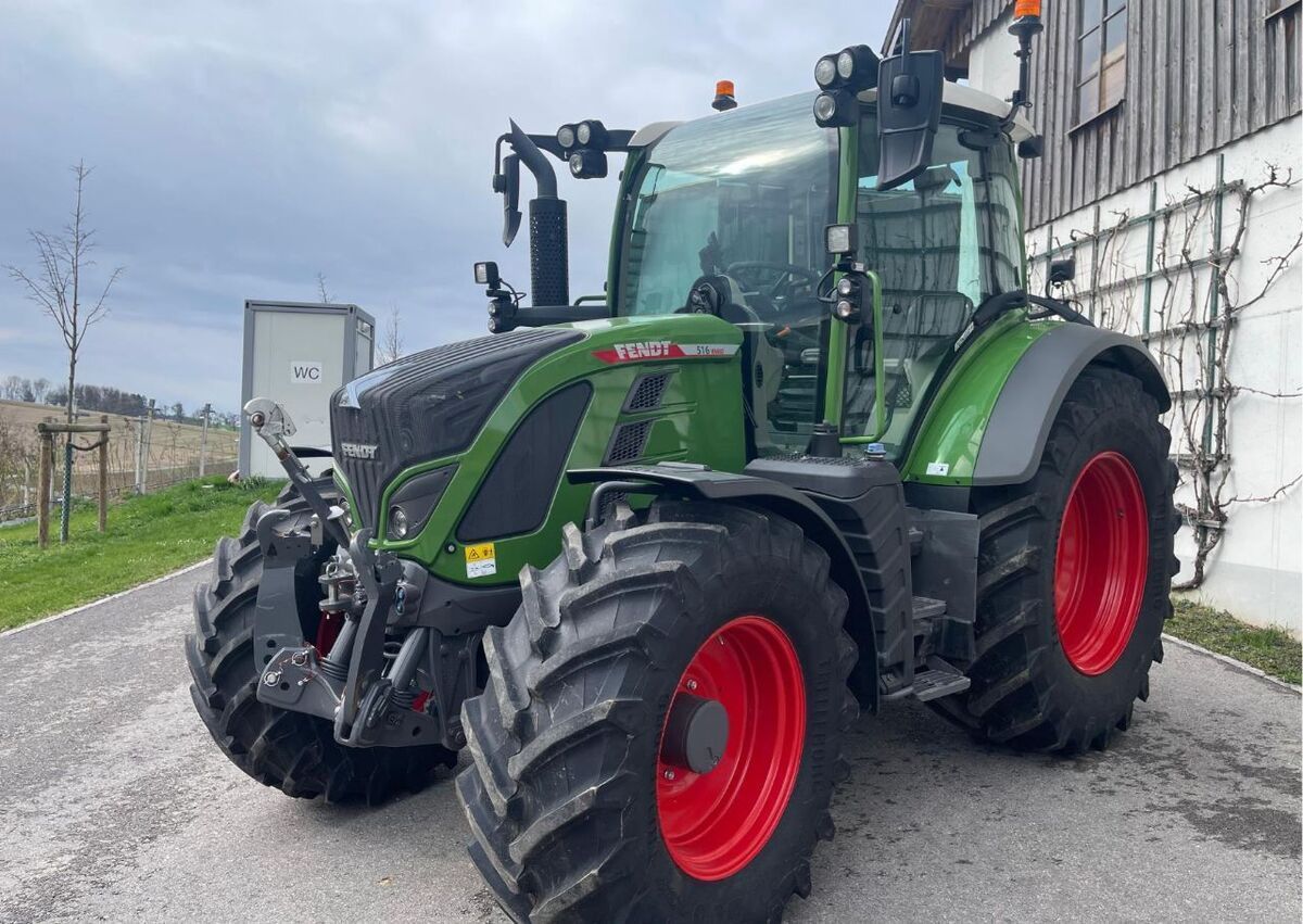 Fendt 516 Vario Traktor 123 000 €