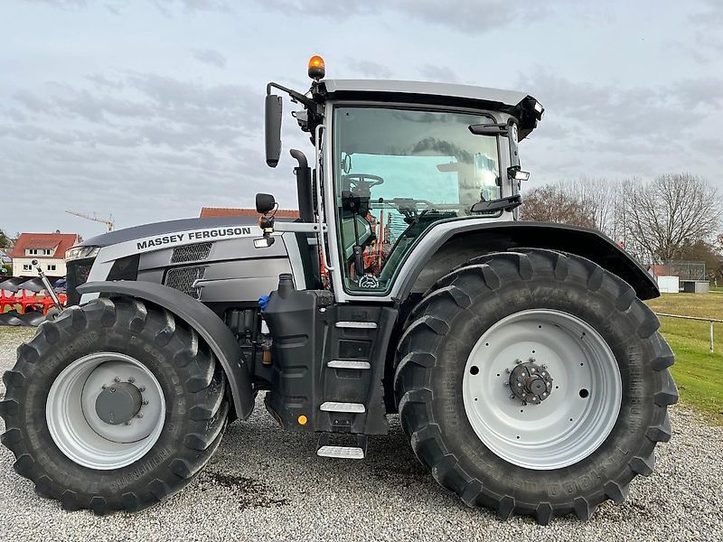 Massey Ferguson 8S.265 Tractor €117,500