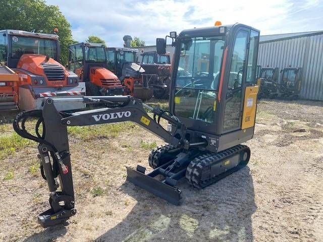 VOLVO ec 18 e miete / rental (12002065) Mini excavator €21,999