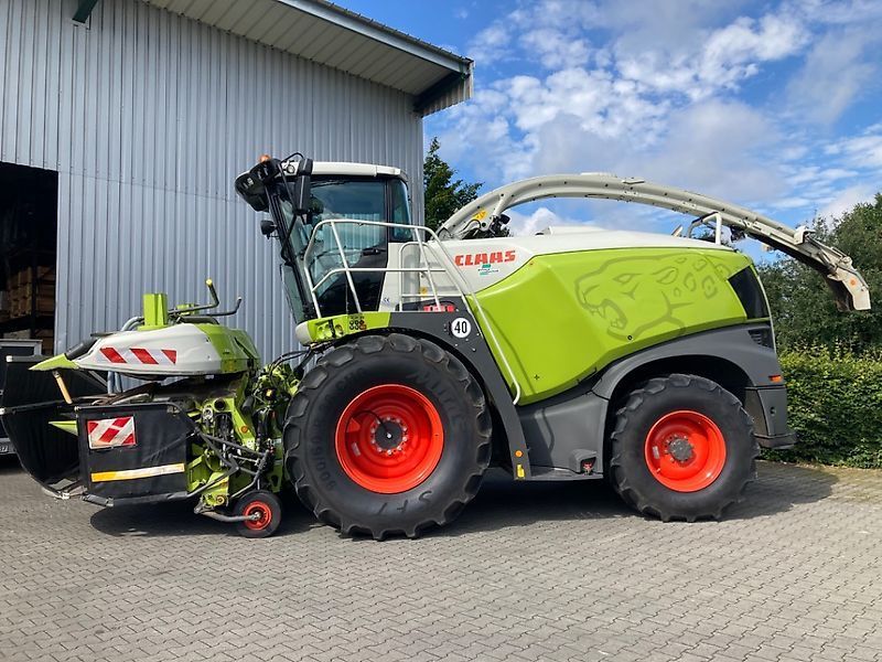 E-FARM: Claas Jaguar 960 - Önjáró takarmánybetakarítógép - id ZYV27DZ - 339 000 EUR - Gyártási év: 2021 - Üzemóra (motor): 2260,Motor teljesítménye (LE): 653,Németország