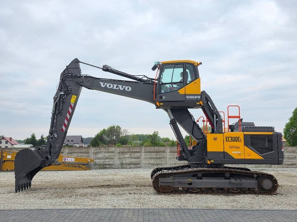 VOLVO ec 300 el, 2022 year, 3600 hours, lift cabin Гусеничный экскаватор 181 364 €
