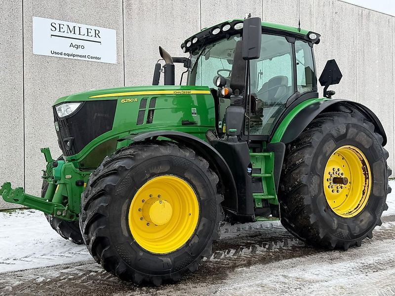 John Deere 6250 R Tractor 105.711 EUR