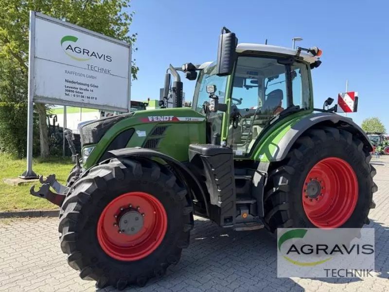 Fendt 724 Vario Tractor €116,900