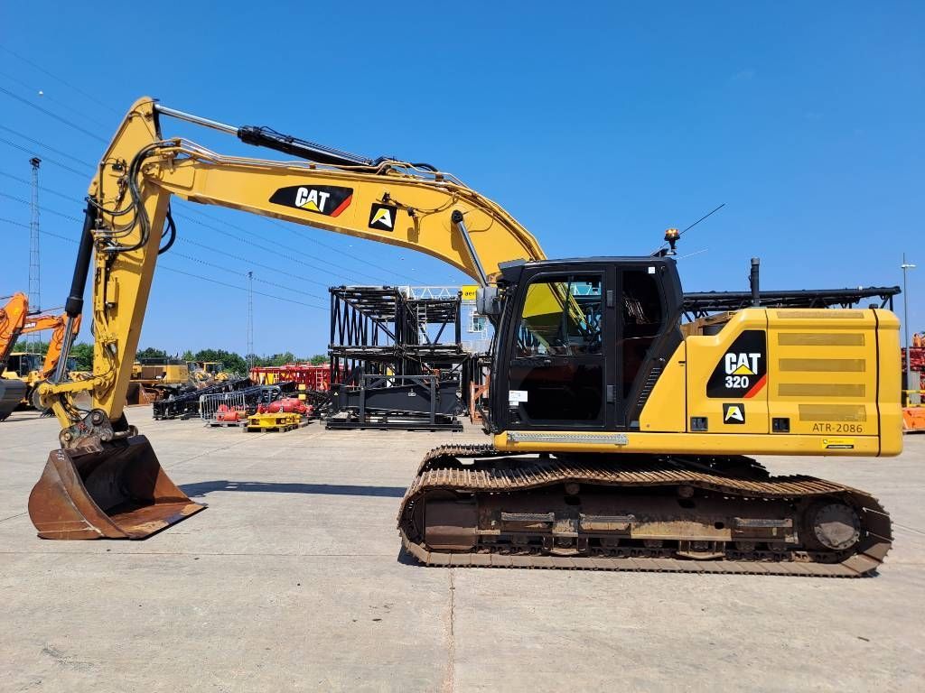 Caterpillar 320 Excavadora de orugas 76.000 €