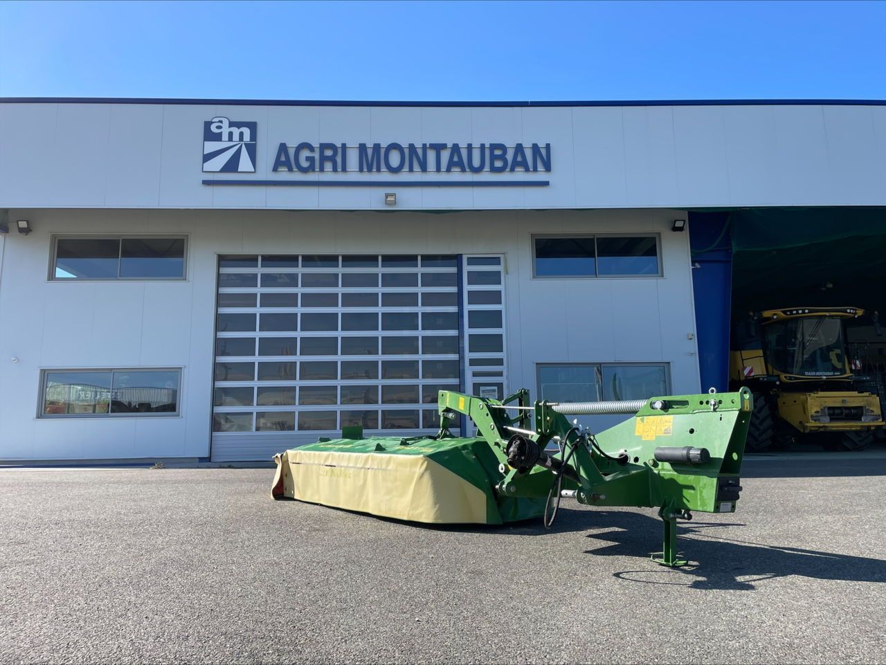 E-FARM: Krone EasyCut R 320 - Faucheuse - id VWNPLRS - 11 000 € - Année: 2020 - France