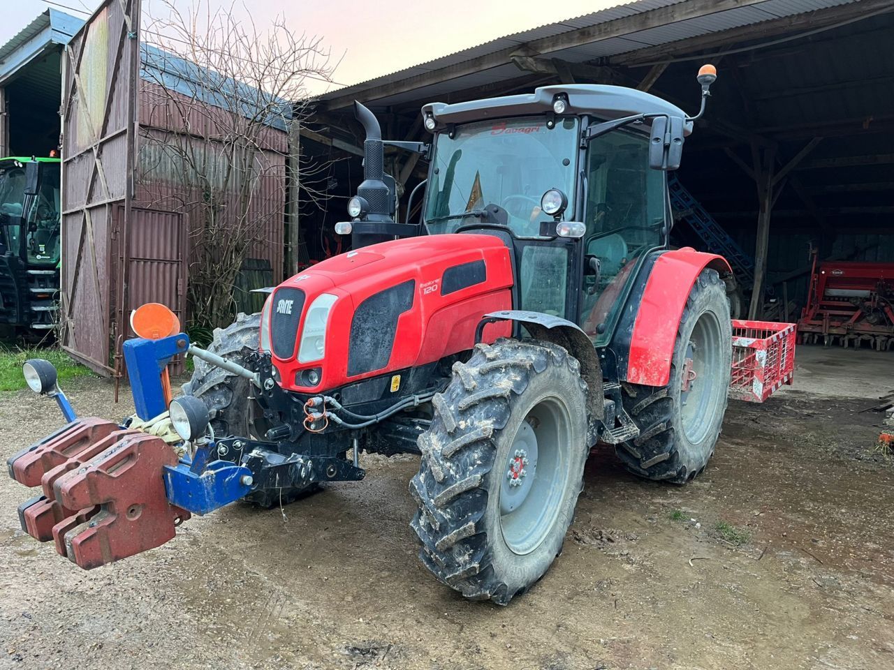 E-FARM: SAME explorer 120 - Tractor - id 7NXDBXA - €48,000 - Year of construction: 2016 - Engine hours: 1,800,Engine power (HP): 120,France