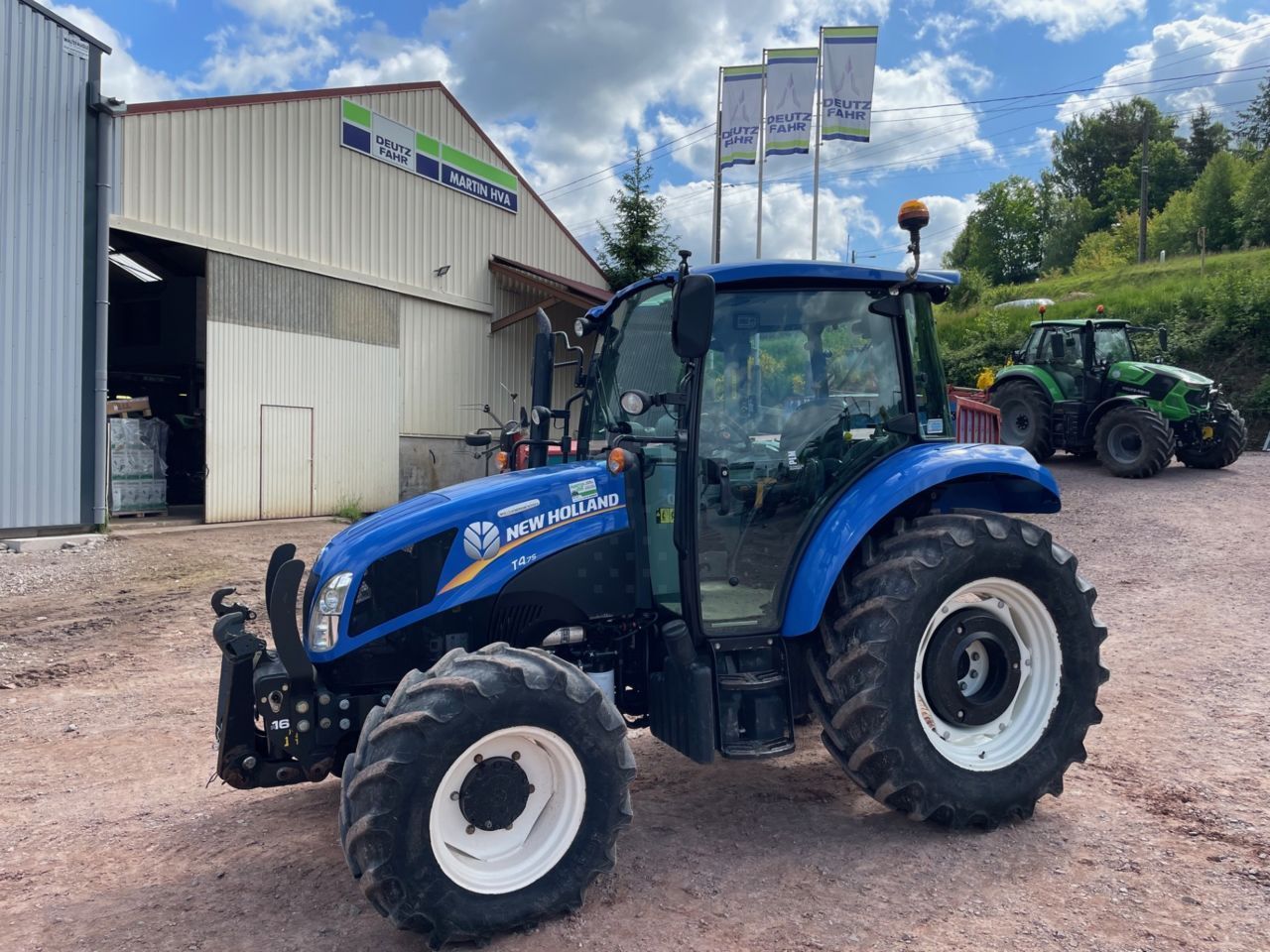 E-FARM: New Holland T4.75 Powerstar - Traktor - id DHNVD6H - 35.500 € - Baujahr: 2017 - Abgelesene Motorstunden: 3.960,Motorleistung (PS): 75,Frankreich