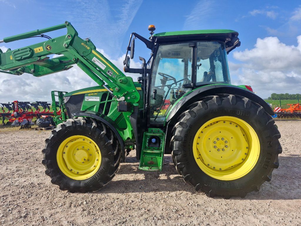 E-FARM: John Deere 115 - Tractor - id Z7PIQSE - 68.000 € - Año: 2020 - Horas: 3600,Potencia del motor: 130,Francia