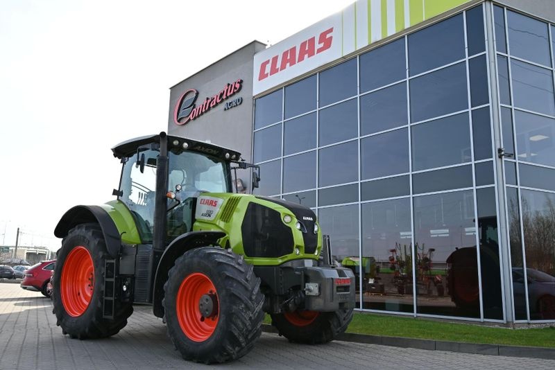 Claas Axion 830 HEXASHIFT CIS+ tractor €77,133