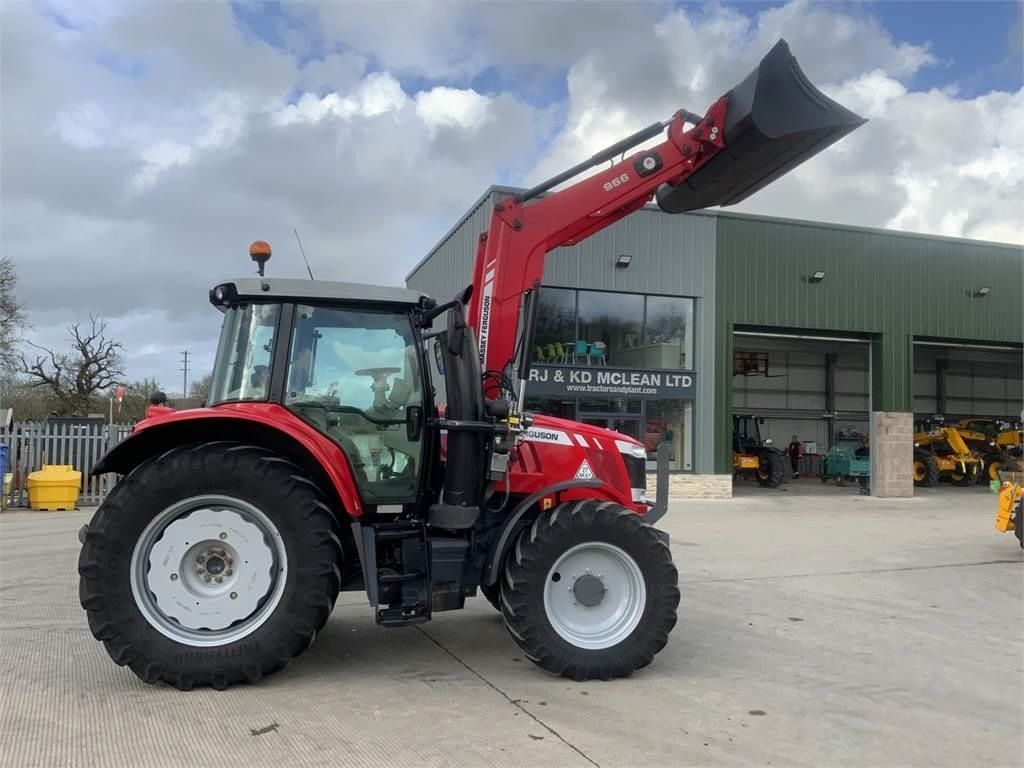E-FARM: Massey Ferguson 6614 - Traktor - id HSEPUM9 - 60.027 € - Baujahr: 2015 - Abgelesene Motorstunden: 3.240,Motorleistung (PS): 130,Vereinigtes Königreich