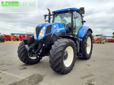 E-FARM: New Holland T7.210 - Tractor - id KHRY6EF - €50,000 - Year of construction: 2013 - Engine hours: 3,500,Engine power (HP): 165,France