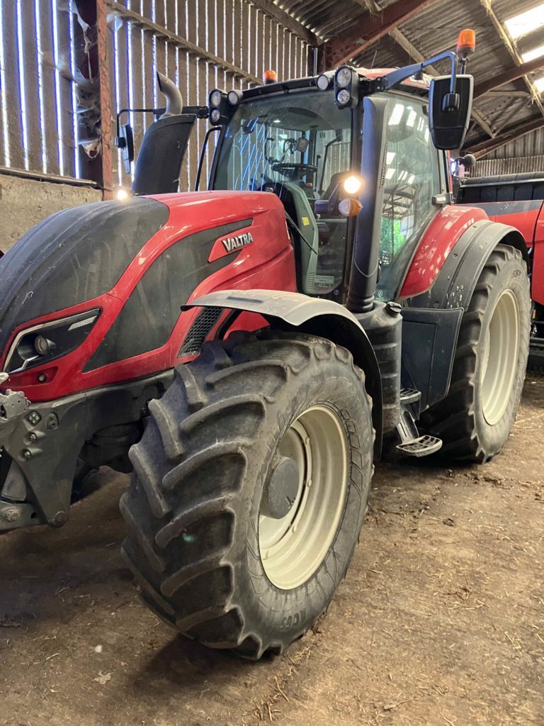 Valtra T214 Direct Traktor 95.000 €