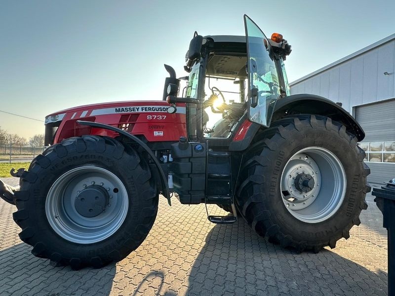 Massey Ferguson 8737 tractor 98 800 €