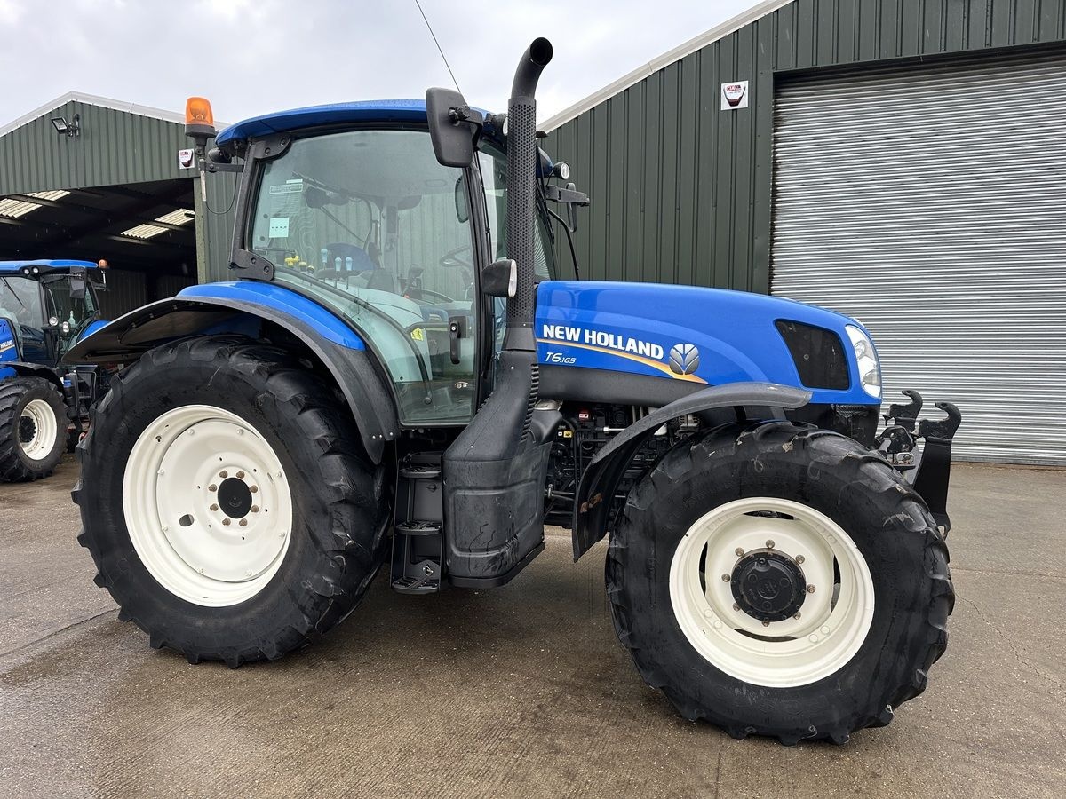 New Holland T 6.165 tractor €41,724