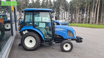 E-FARM: New Holland Boomer 35 - Τρακτέρ - id ZPNFEDW - 29.084 € - Χρονία: 2022 - Μετρητής ωρών: 1,Ισχύς κινητήρα: 35,Αυστρία