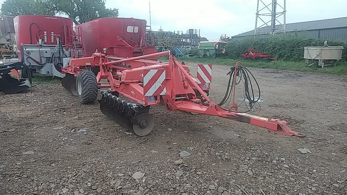 E-FARM: Kuhn xm2-32 - Дисковая борона и компакт-диск - id RB9QCEF - 7 000 € - Год выпуска: 2015 - Франция
