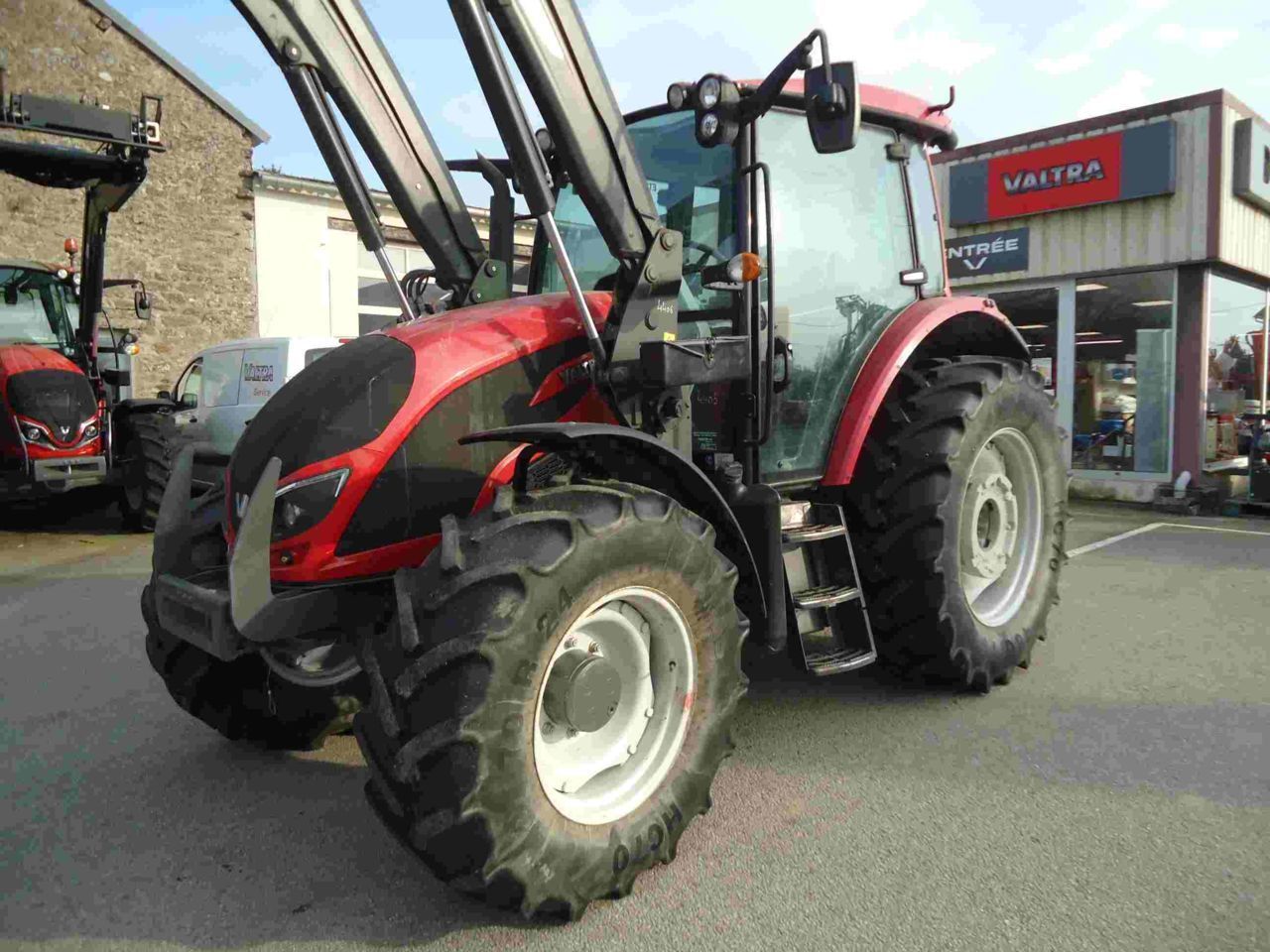 Valtra A 114 MH Tractor 55.000 €