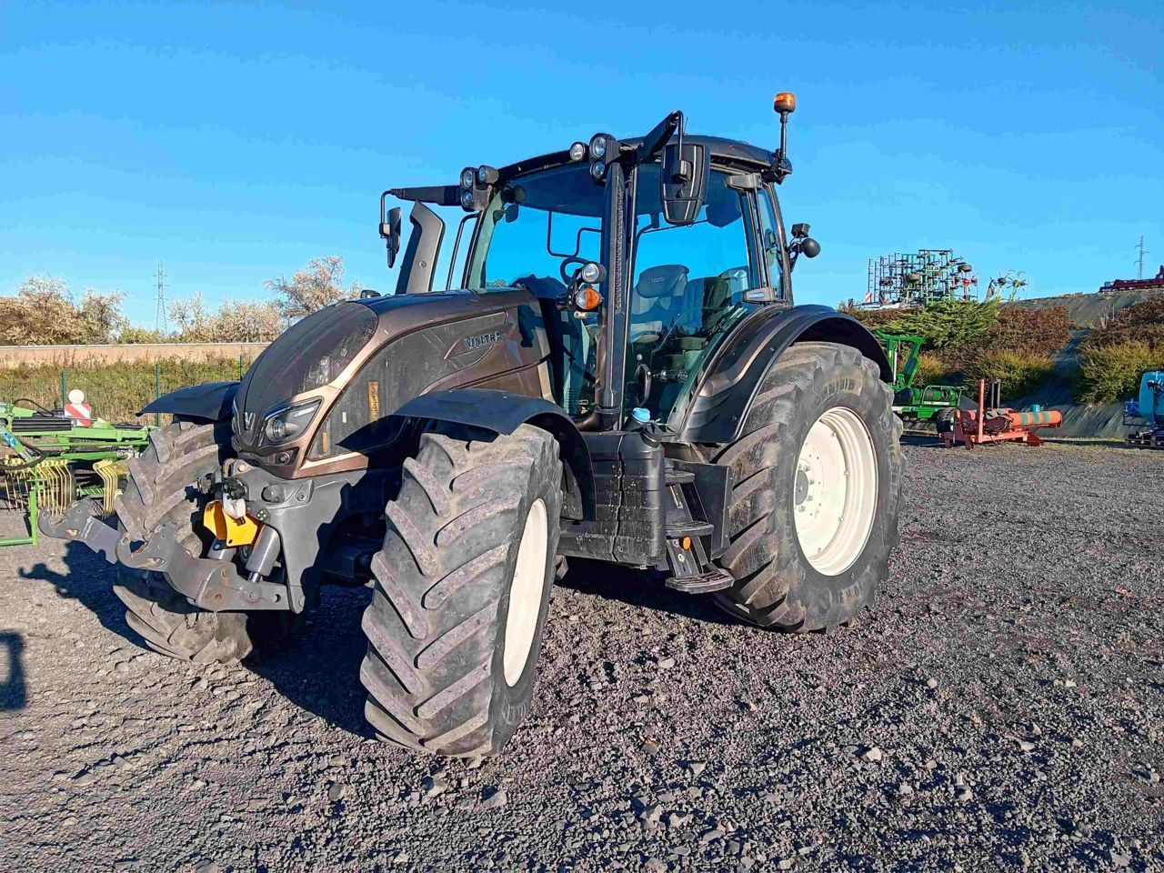Valtra N174 Traktor 73.500 €