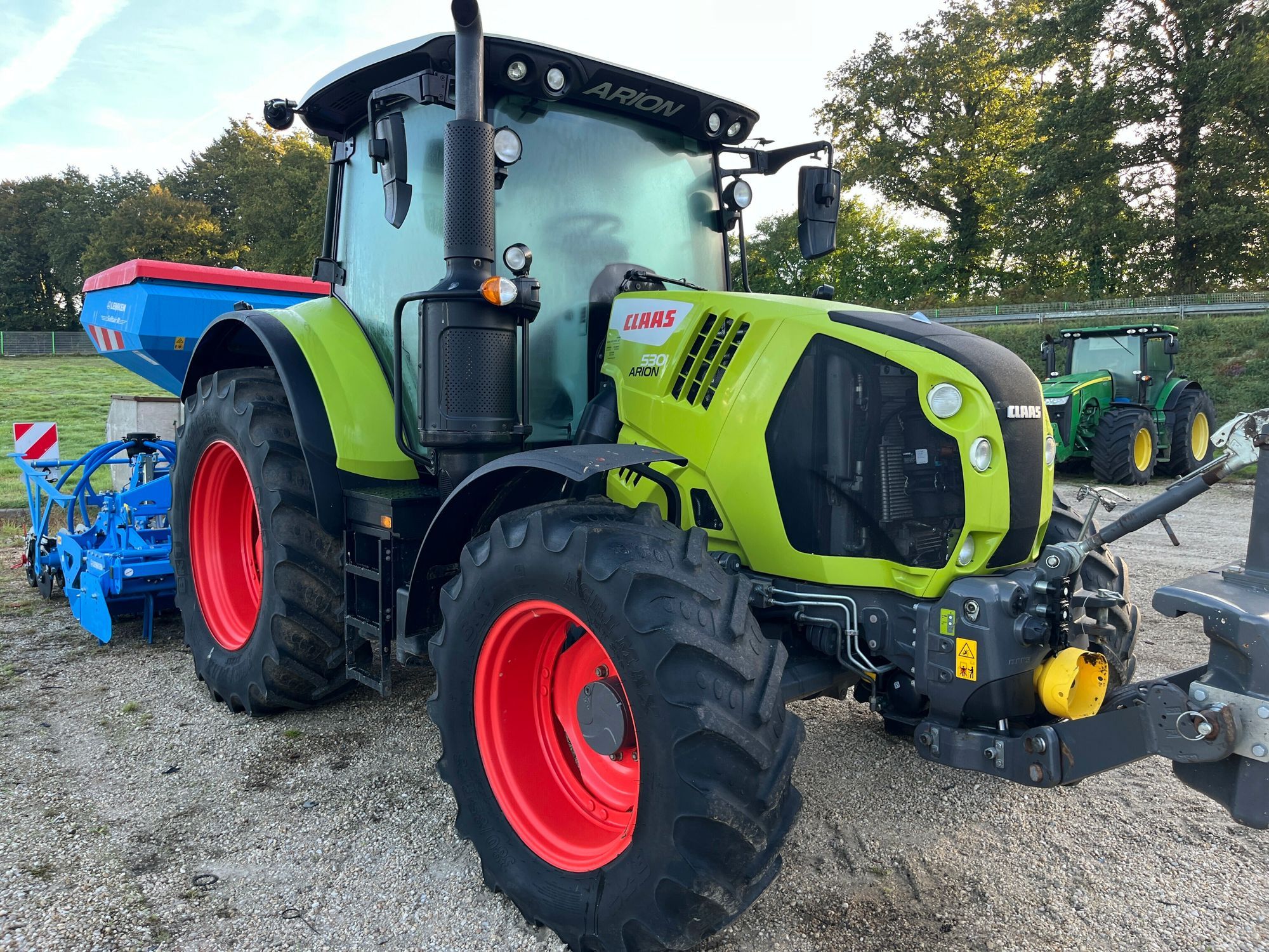 E-FARM: Claas Arion 530 Cmatic - Tractor - id QZTZ7XT - €86,000 - Year of construction: 2022 - Engine hours: 2,000,France
