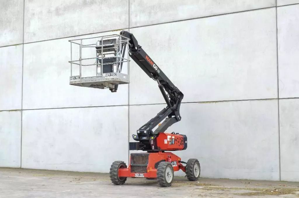Manitou mango 12 Self propelled platform €36,500