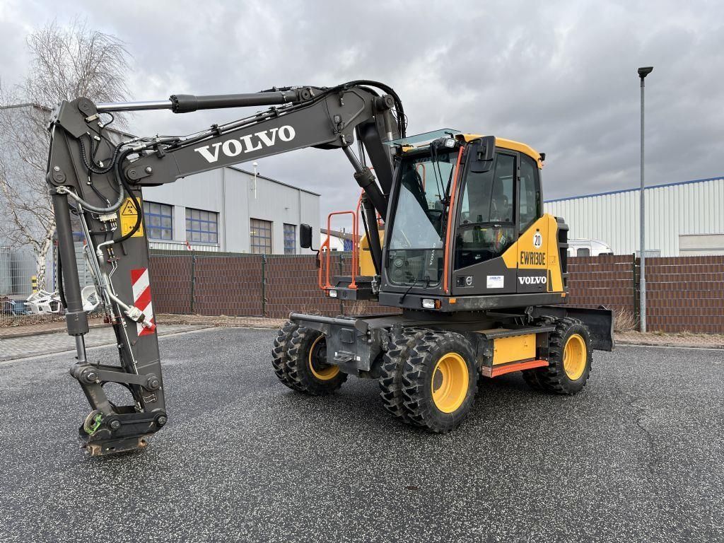 VOLVO ewr130e Excavadora de ruedas 148.900 €