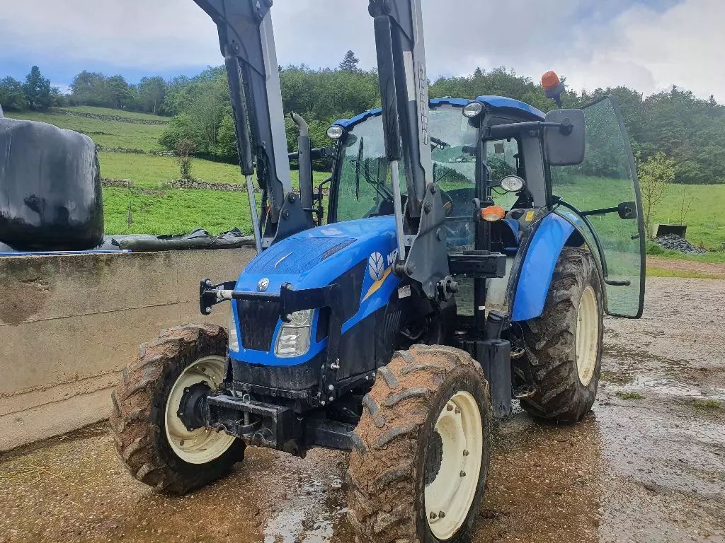E-FARM: New Holland T4.85 - Traktor - id MNSH3LC - 45.000 € - Baujahr: 2016 - Abgelesene Motorstunden: 4.200,Motorleistung (PS): 86,Frankreich