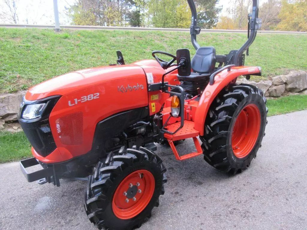 Kubota l1-382 hst-4wd Tondeuse 21 242 €