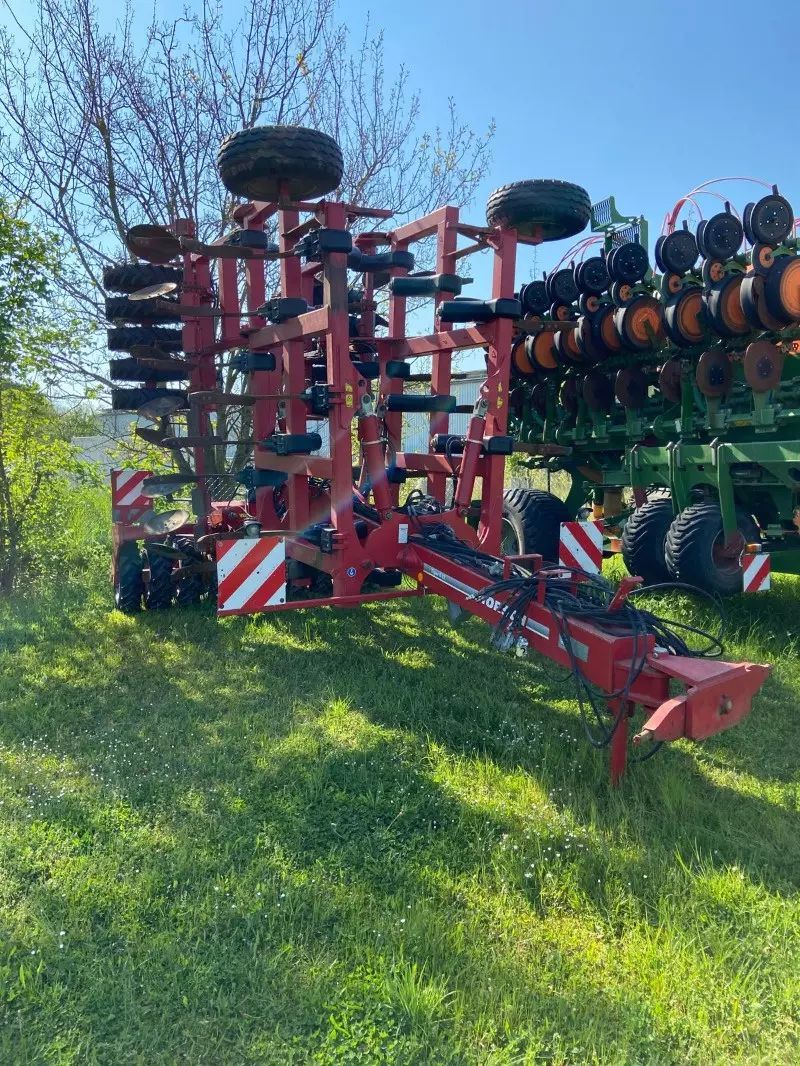 E-FARM: HORSCH Tiger 6 LT - Kultywator - id WATJ36W - 30 000 € - Rok produkcji: 2011 - Niemcy
