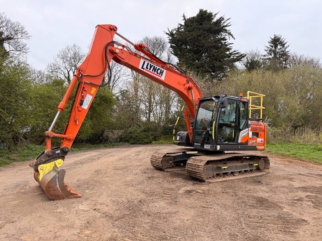 Hitachi zx 130 lc n-7 Excavadora de orugas 62.972 €