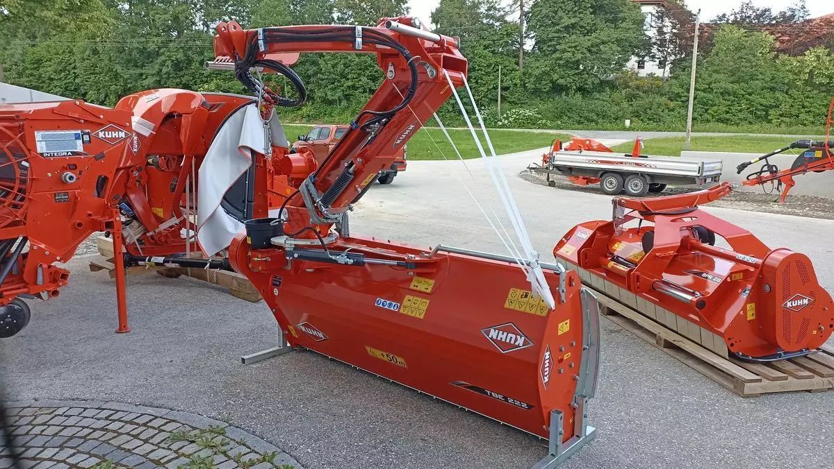 E-FARM: Kuhn TBE 222 - Segadora de mayales - id D5AIWST - Año: 2025 - Austria