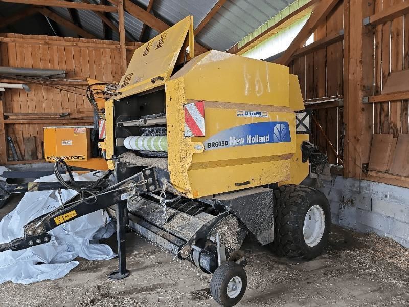 E-FARM: New Holland BR6090 - Presă de balotat - id DIEWXRT - 16.500 EUR - Anul: 2020 - Numărul total de baloți produși: 4.000,Franța