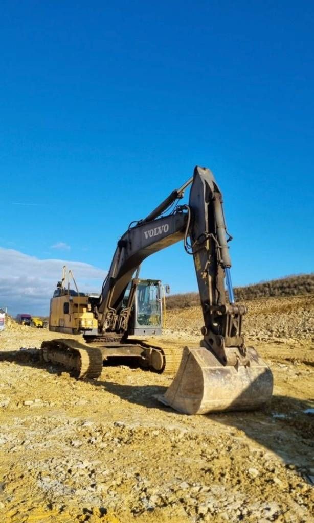 VOLVO ec 300 Excavadora de orugas 55.237 €