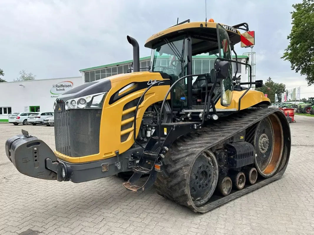 E-FARM: Challenger mt 775 e - Τρακτέρ - id BC6GEJ6 - 95.500 € - Χρονία: 2016 - Μετρητής ωρών: 5.530,Ισχύς κινητήρα: 405,Γερμανία