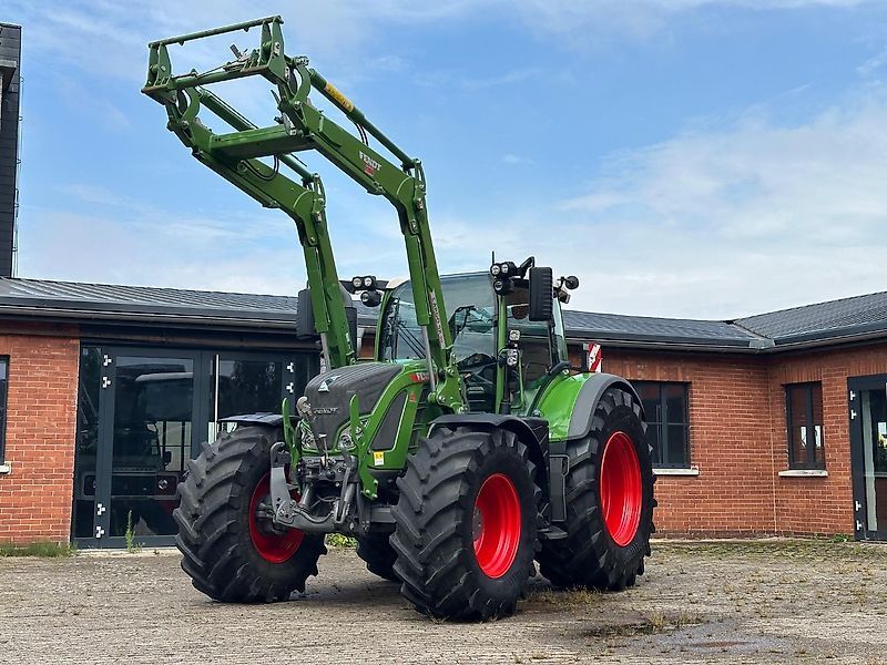 E-FARM: Fendt 724 Vario ProfiPlus - Traktor - id ESRJCDX - 149.500 € - Baujahr: 2022 - Abgelesene Motorstunden: 4.963,Deutschland