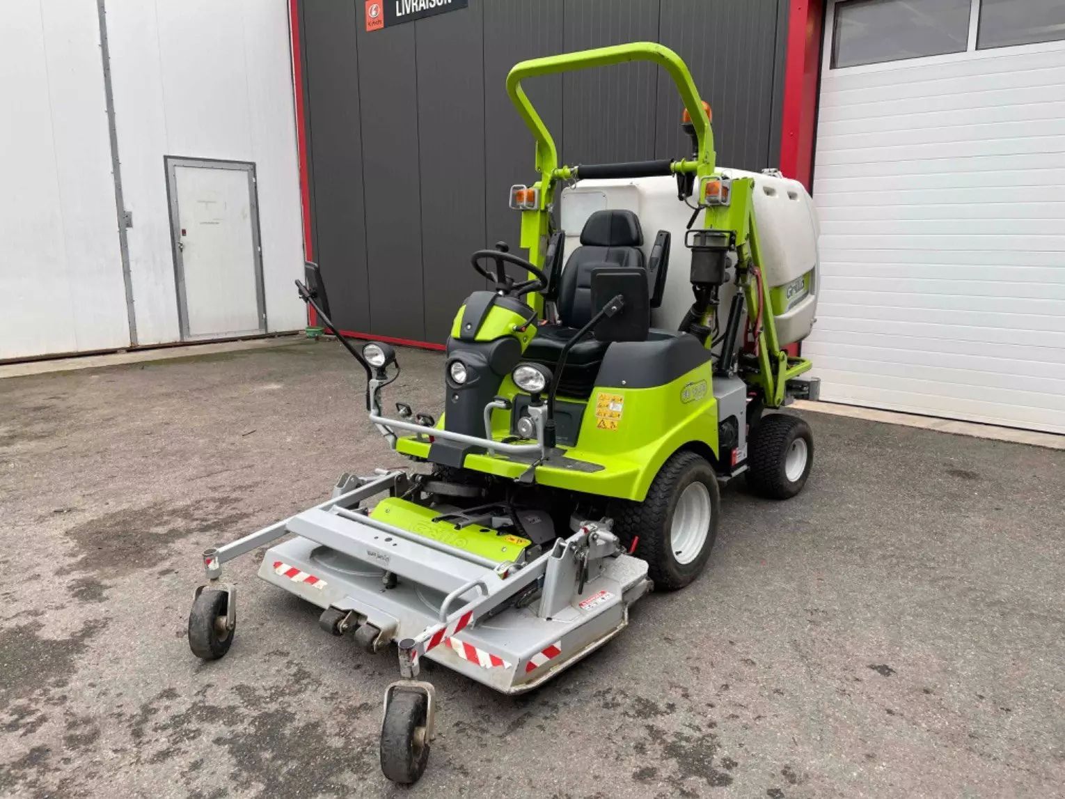 E-FARM: Grillo tondeuse autoportée fd 13.09 grillo - Lawn mower - id BZYRVTD - €14,500 - Year of construction: 2021 - France