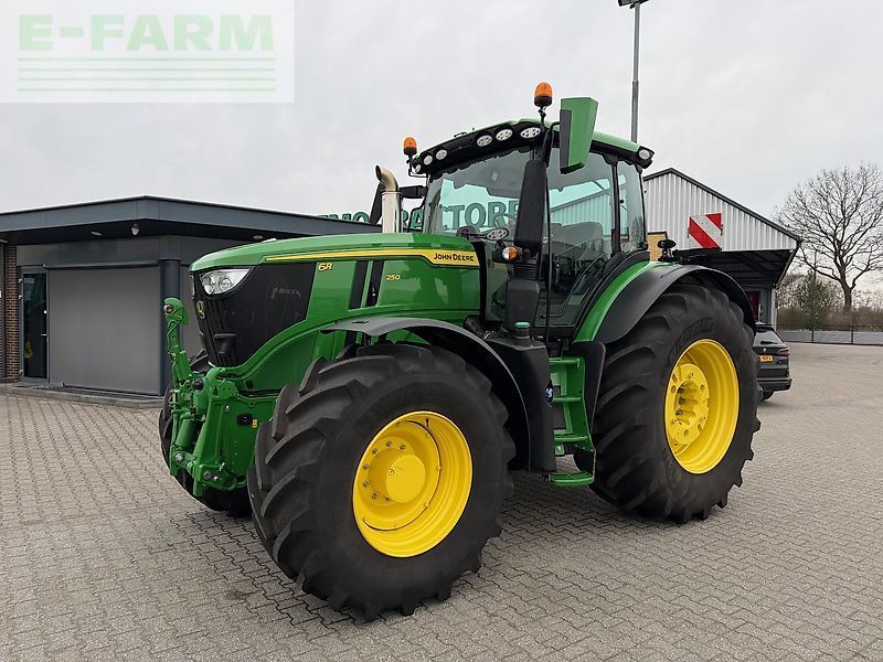 John Deere 6R 250 Traktor 197 500 €